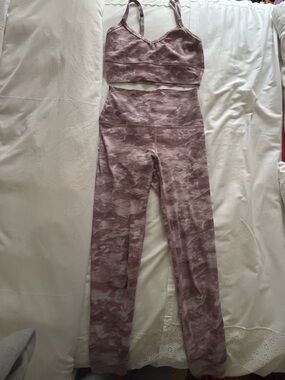 Women's Mauve Camo High-Waist Leggings & Supportive Crop Top Set